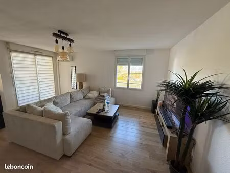 charmant t3 à louer dans résidence calme et arborée