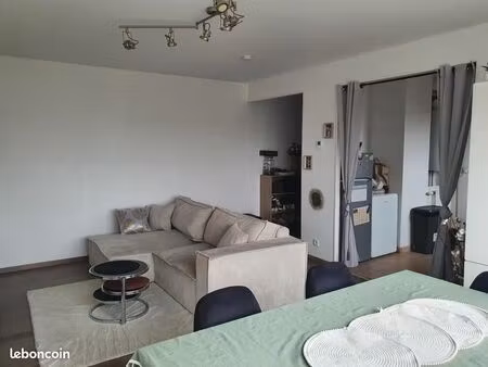 appartement f3 de 64m2 lumineux avec balcon