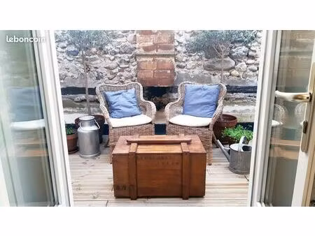 maison de caractère avec terrasse privée et boutique