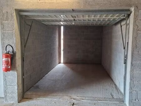 garage à louer