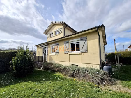 maison 4 chambres avec sous-sol complet