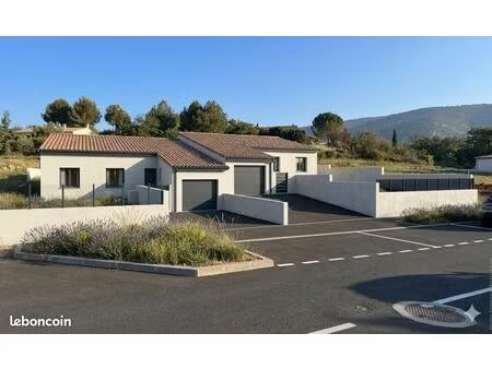 maison neuve avec piscine