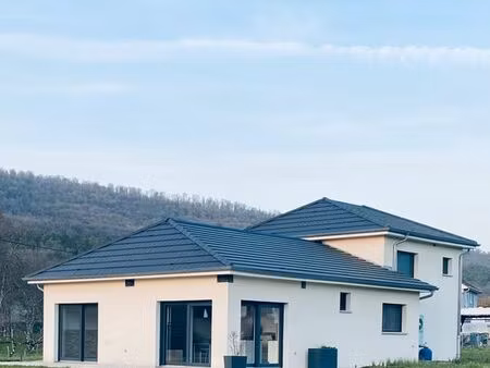 maison récente 5 pieces 135 m²