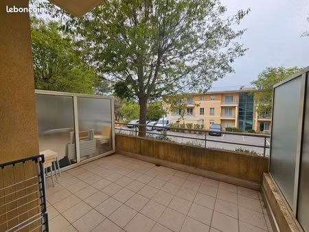 biot/st philippe : location studio + terrasse