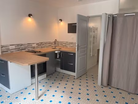 ◊ studio 17 m² – centre-ville la châtre – rez-de-chaussée