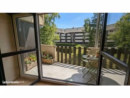 appartement lumineux traversant au pied des pistes – métabief