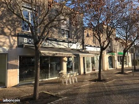 grand local à louer tous commerces 185 m2