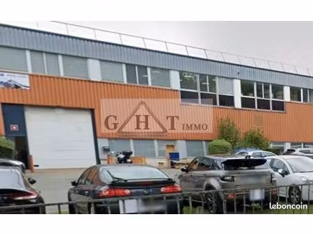 local industriel 1 724 m²