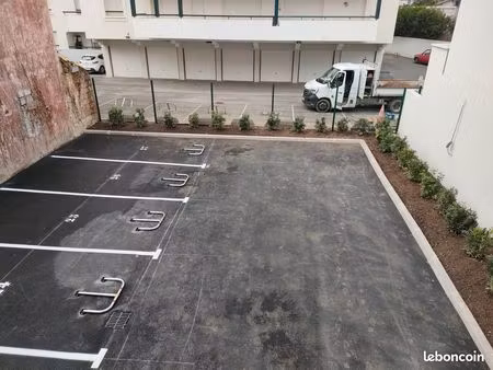 parking extérieur quartier fargeot