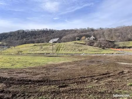 terrain 856 m² riom es montagnes