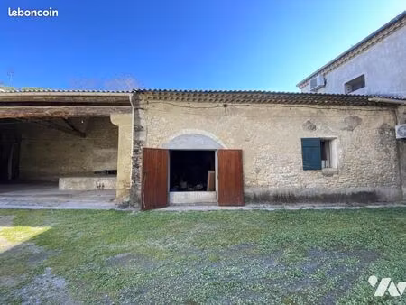 immeuble 495 m² nimes