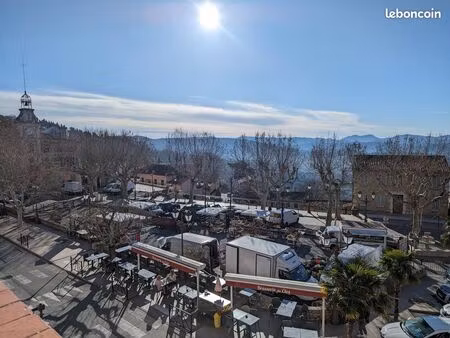 village de montauroux - 64m2 rénovés + 30m2 de grenier (vue panoramique)