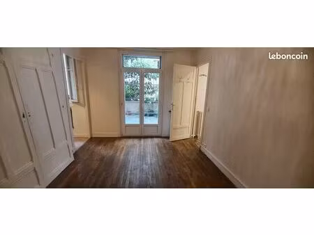 studio à louer 75018