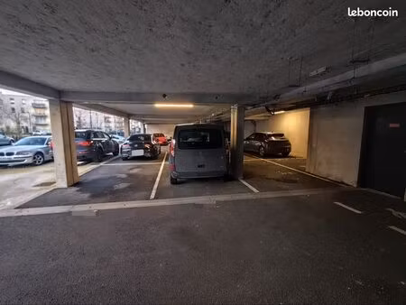 location place parking wattrelos