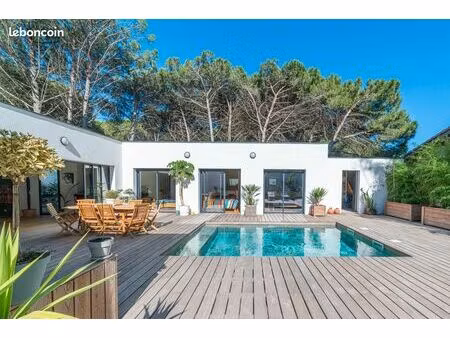 villa haut de gamme aigues mortes