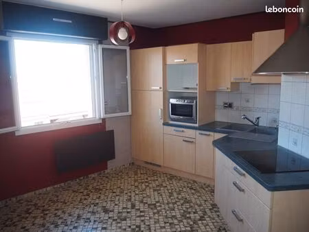 t2 cours intérieur centre ville de champagnole