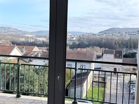 appartement de 70 m2 avec garage fermé et balcon de 10m2
