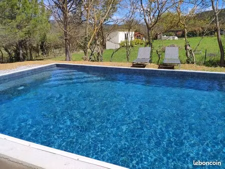 maison 3 chambres avec piscine - vue sur le château de peyrepertuse