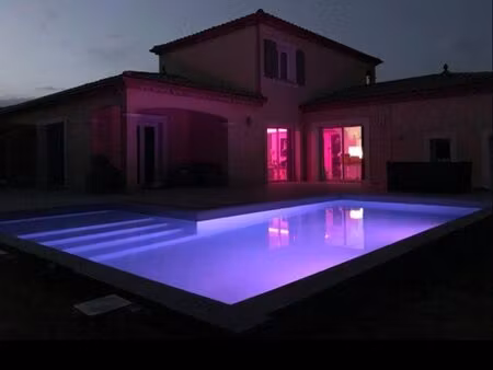 villa avec piscine
