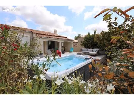 villa plain-pied 3 chambres garage. clim. jacuzzi