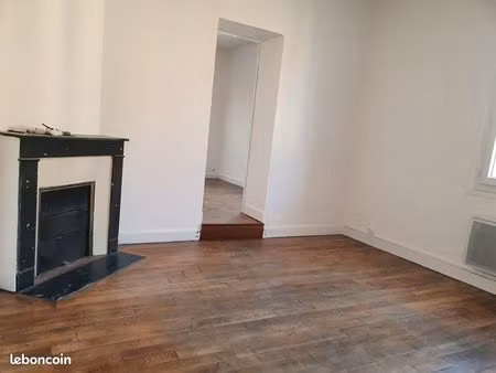 appartement t2 + bureau de 52 m²– montargis