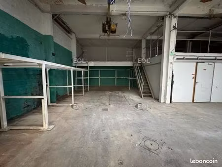 local bureaux 556 m²