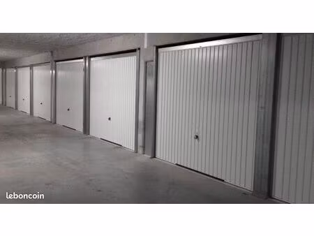 garage à louer