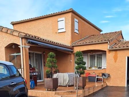 maison 105m2 4 chambres avec piscine et garage 26m2