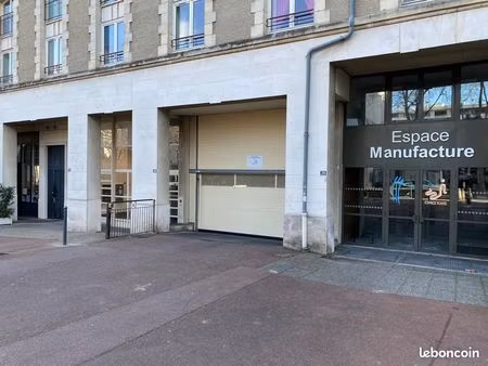 parking securisé- la manufacture