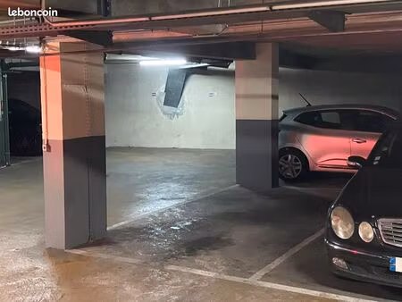 place de parking - la défense (michelet)