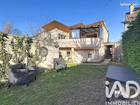 maison 7 pièces 167 m²