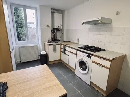 appartement de type 1 bis refait a neuf