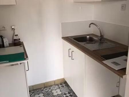 grand studio de 30 54 m2 (possible meublé) à louer à montgeron