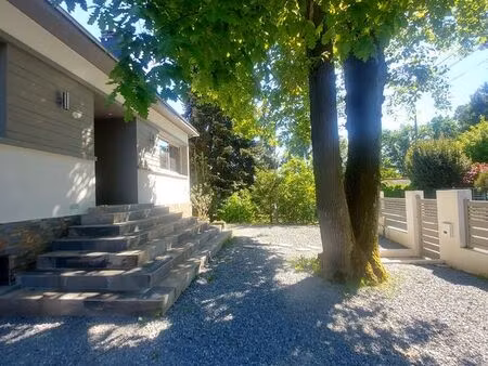 maison - 8 pièces -190m²