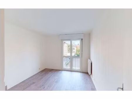 location appartement  m² t-3 à le ban-saint-martin  950 €