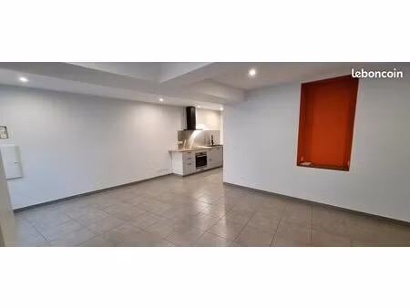 maison de ville 3 chambres avec jardin – location à auch