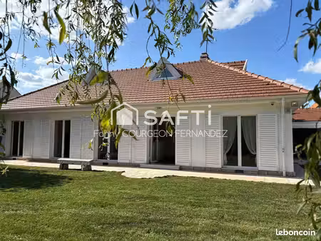 maison 8 pièces 187 m²