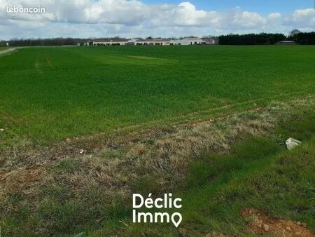 terrain 24 600 m² nancras