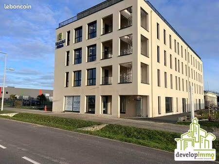 bureaux 763 m²