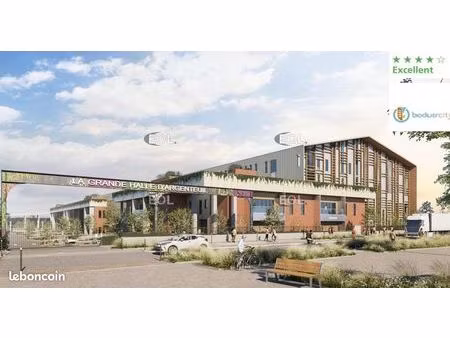 local d'activité 1 599 m²