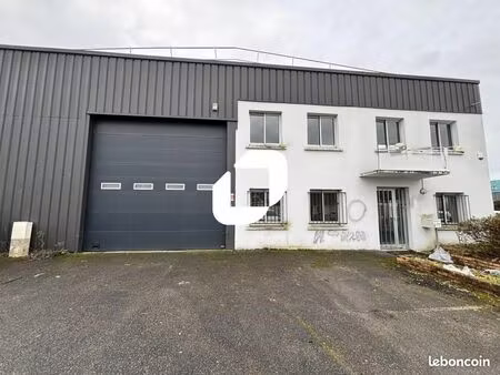 local d'activité 319 m²