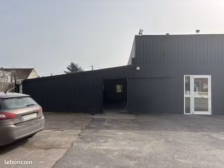 local stockage ou commercial