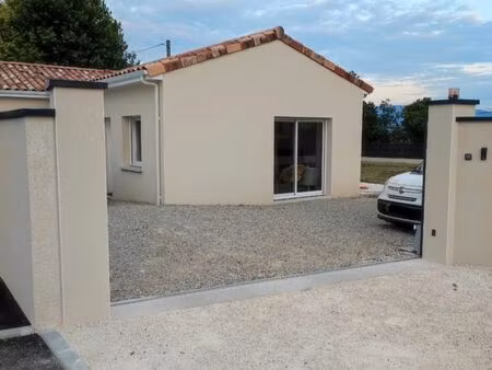 maison récente à mours saint eusèbe