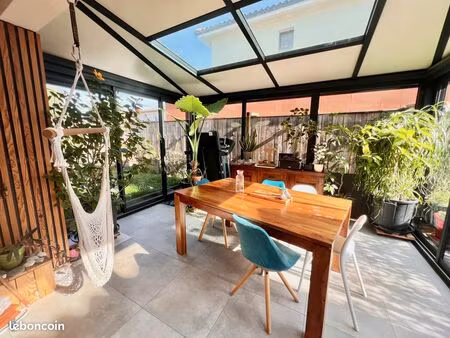 villa 5 pièces 112 m²