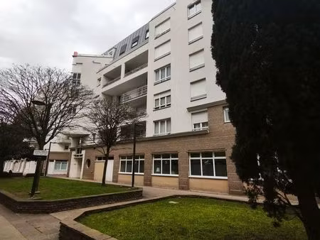 grand f2 54 m² centre franconville – balcon  parking  cave – entièrement rénové
