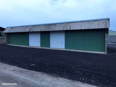 2 box de stockage de 90 m2