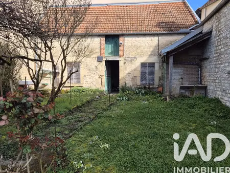 maison de village à ancy-le-franc (89160)