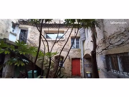 2 maisons de village avec cour intérieur  65m2 et 140m2  285000