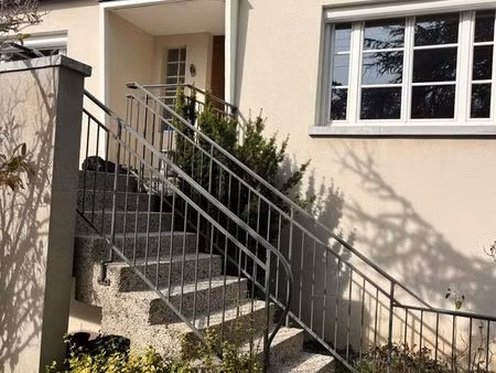 maison 5p 180 m2 surf.utils