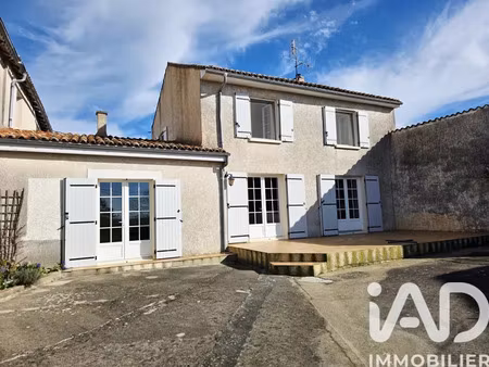 maison à marcillac-lanville (16140)
